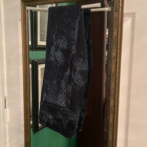 Size 28 Free People dark snake skin skinny Jeans. New without tags